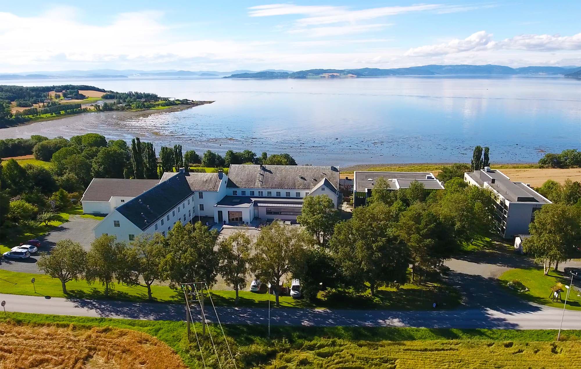 sund-sommerhotell-air-front WEB 2000