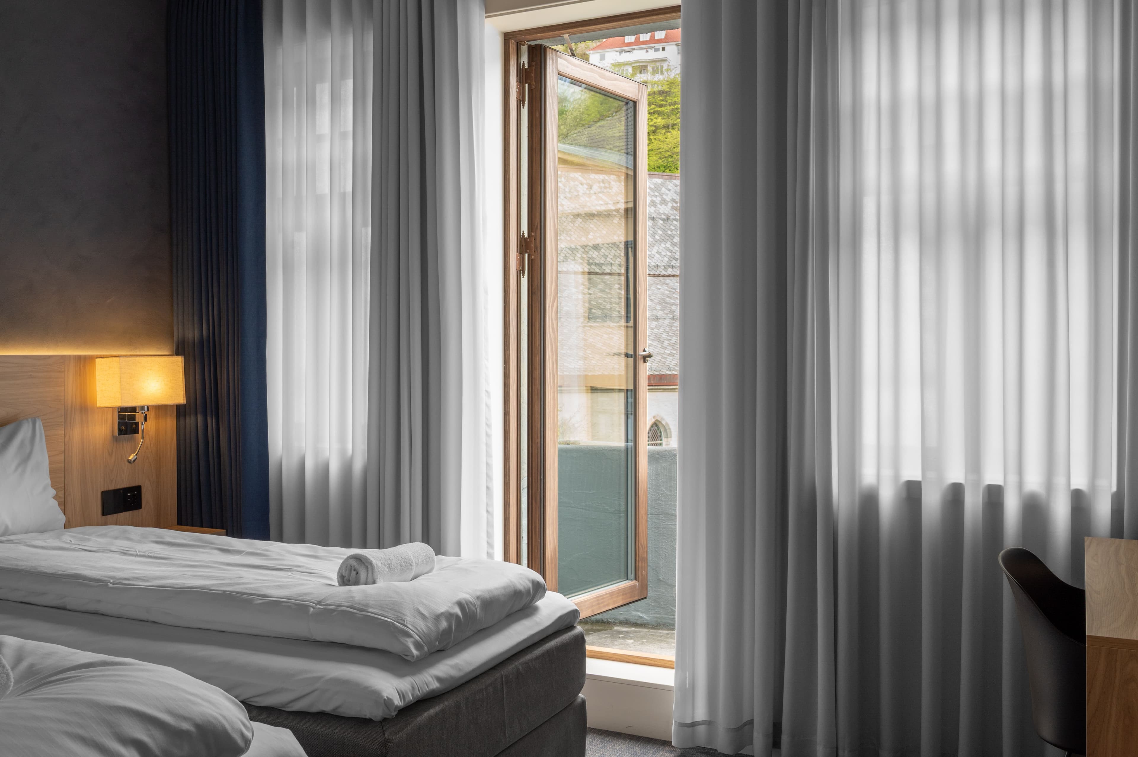 BREEZE Hotel Victoria